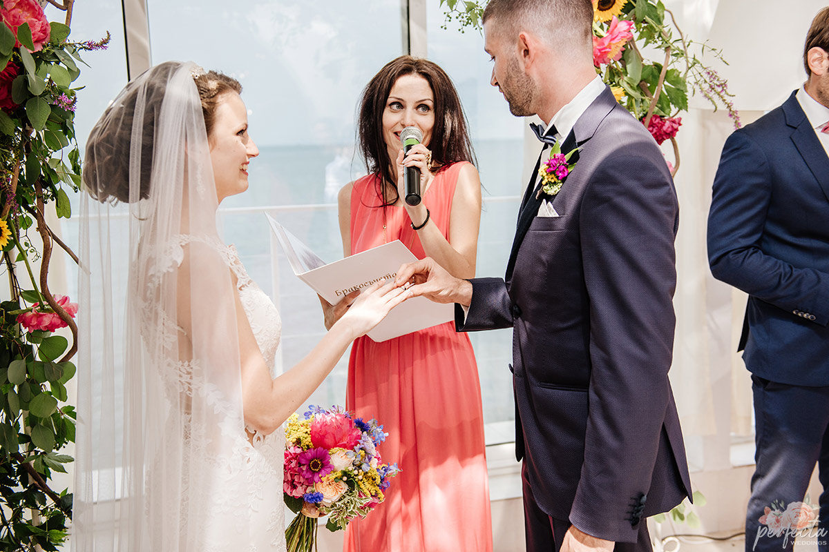 Изнесени ритуали на брега, ритуал на плажа, ритуал на морето, сватби Бургас, сватби Черноморие, 2020.