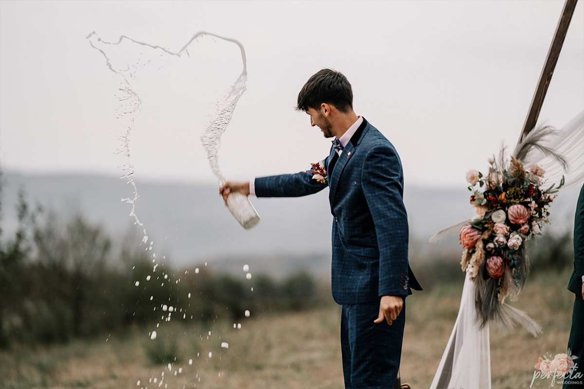 Сватби на морето, сватбени украси, сватби в Бургас, сватби по Черноморието, 2025 Сватби на морето, сватбени украси, сватби в Бургас, сватби по Черноморието, 2025